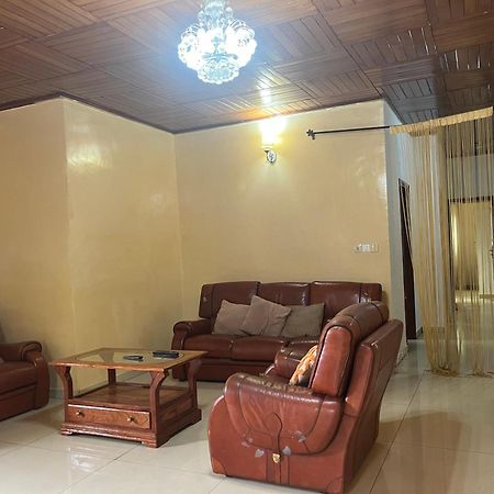Appartement Moderne De 120M2, Dote De Cameras De Surveillance, Quartier Residentiel, Nkomo Maetur, Yaoundé 外观 照片