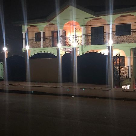 Appartement Moderne De 120M2, Dote De Cameras De Surveillance, Quartier Residentiel, Nkomo Maetur, Yaoundé 外观 照片