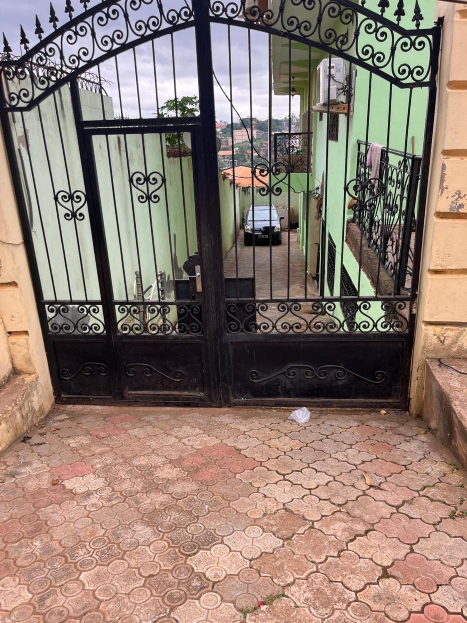 Appartement Moderne De 120M2, Dote De Cameras De Surveillance, Quartier Residentiel, Nkomo Maetur, Yaoundé 外观 照片