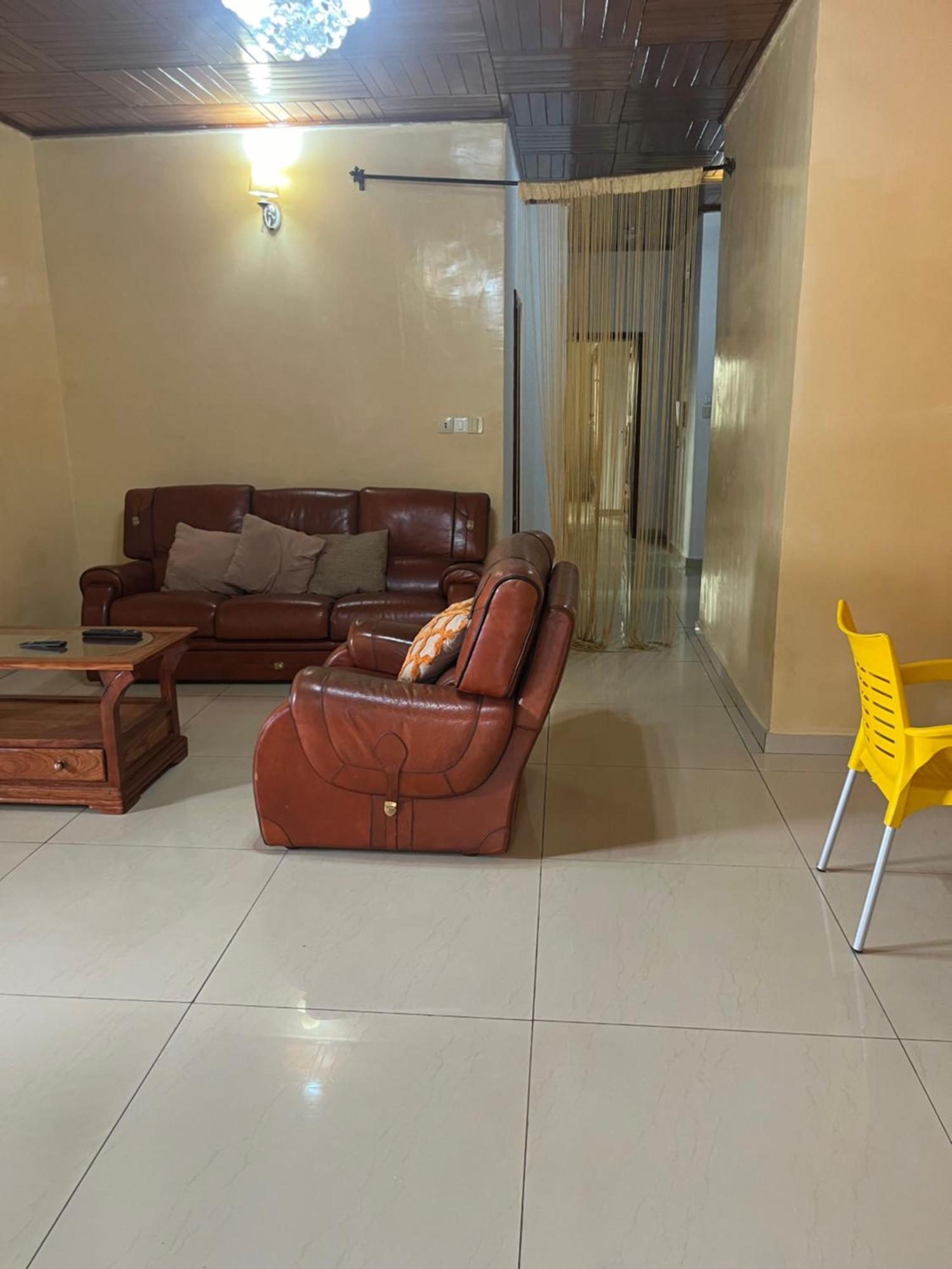 Appartement Moderne De 120M2, Dote De Cameras De Surveillance, Quartier Residentiel, Nkomo Maetur, Yaoundé 外观 照片